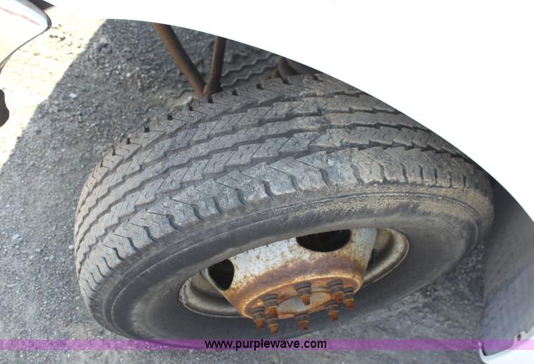 image for item G4847 2000 Ford F350 XL Super Duty pickup truck