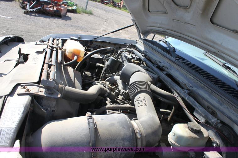 image for item G4847 2000 Ford F350 XL Super Duty pickup truck