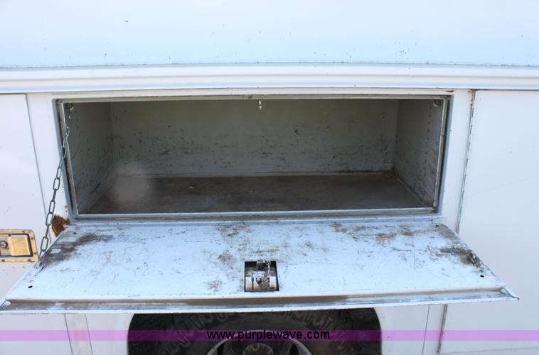 image for item G4847 2000 Ford F350 XL Super Duty pickup truck