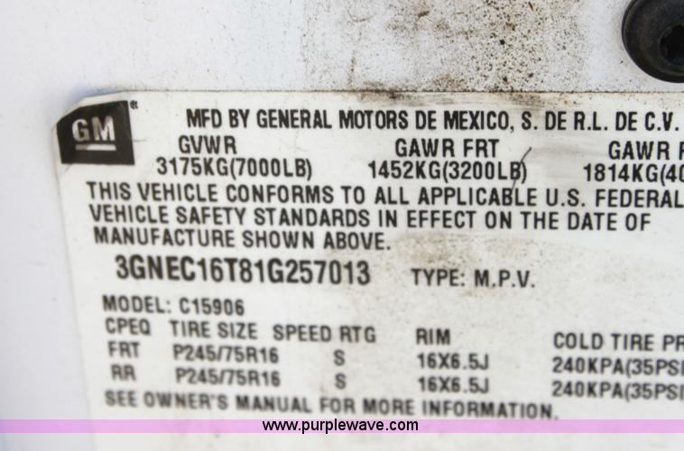 image for item G4848 2001 Chevrolet Suburban C1500 SUV