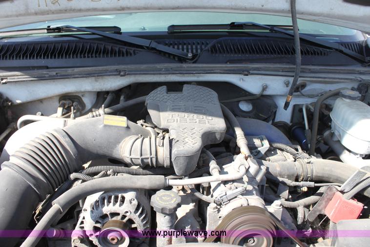 image for item G4849 2003 Chevrolet Silverado C2500HD pickup truck