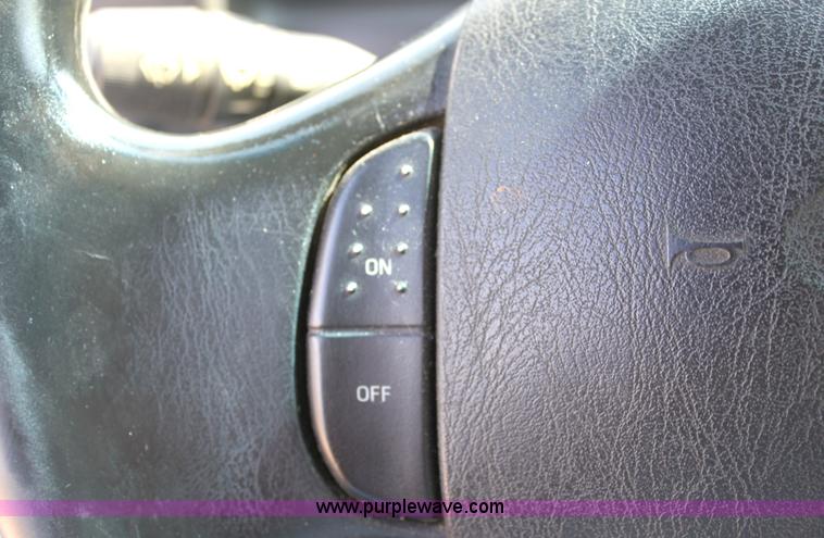 image for item G4850 2002 Ford F350 Super Duty pickup truck