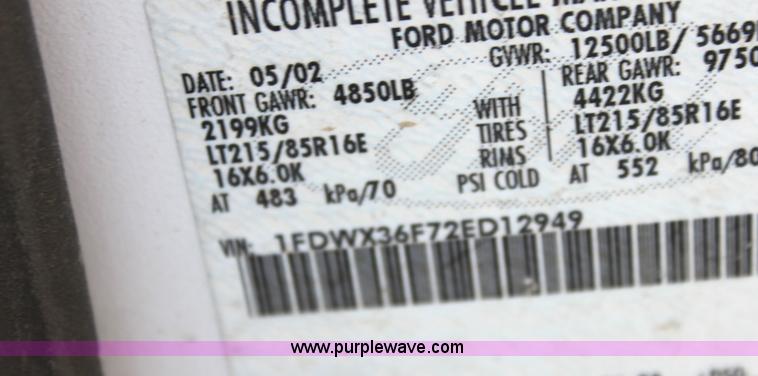 image for item G4850 2002 Ford F350 Super Duty pickup truck