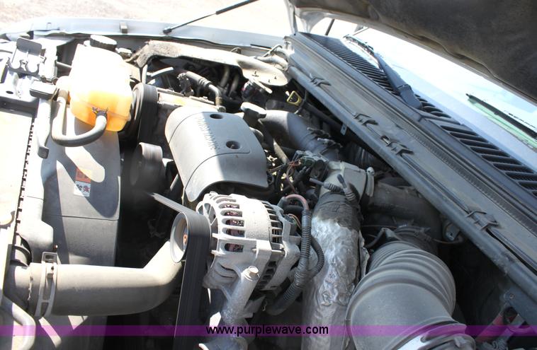 image for item G4850 2002 Ford F350 Super Duty pickup truck