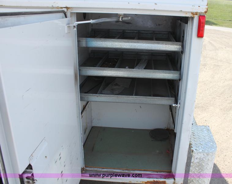 image for item G4850 2002 Ford F350 Super Duty pickup truck