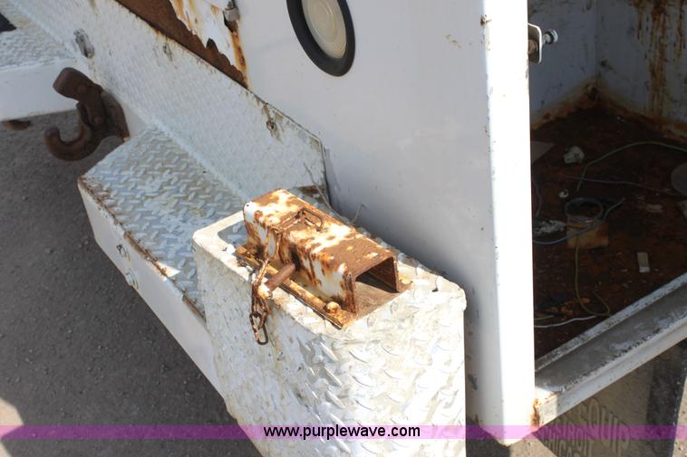 image for item G4850 2002 Ford F350 Super Duty pickup truck