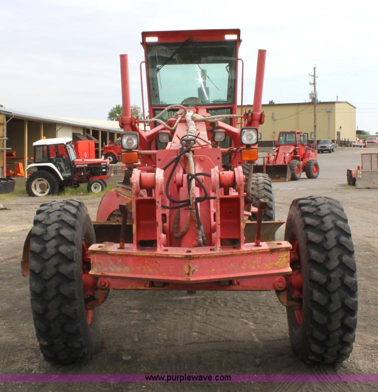 image for item G4851 1991 John Deere 670B motor grader