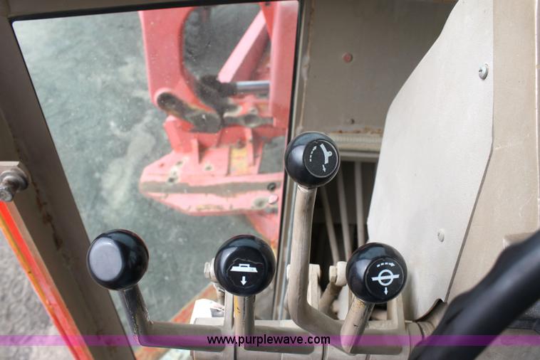 image for item G4851 1991 John Deere 670B motor grader