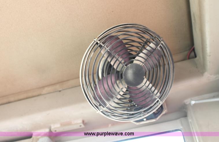 image for item G4851 1991 John Deere 670B motor grader