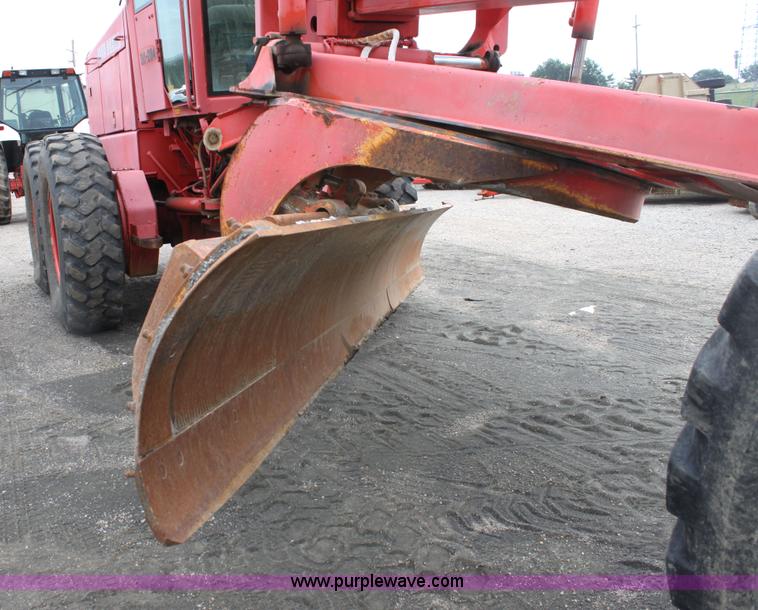 image for item G4851 1991 John Deere 670B motor grader