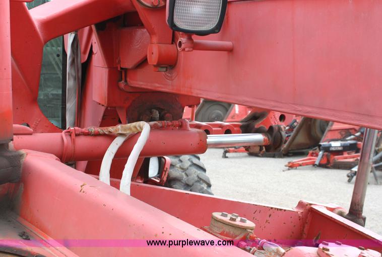 image for item G4851 1991 John Deere 670B motor grader