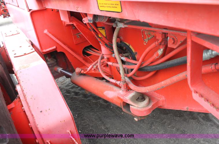 image for item G4851 1991 John Deere 670B motor grader