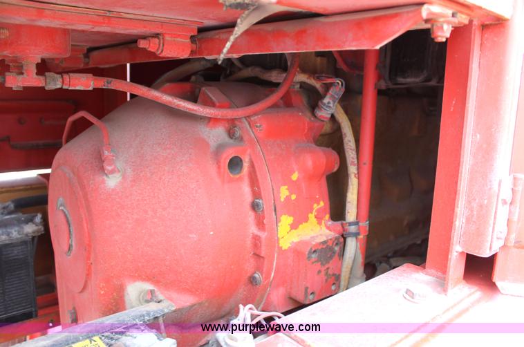 image for item G4851 1991 John Deere 670B motor grader