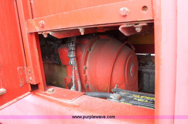 image for item G4851 1991 John Deere 670B motor grader