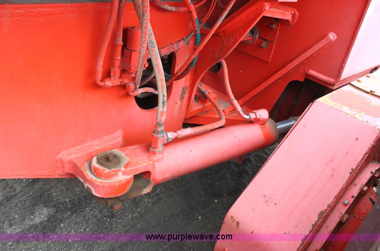 image for item G4851 1991 John Deere 670B motor grader