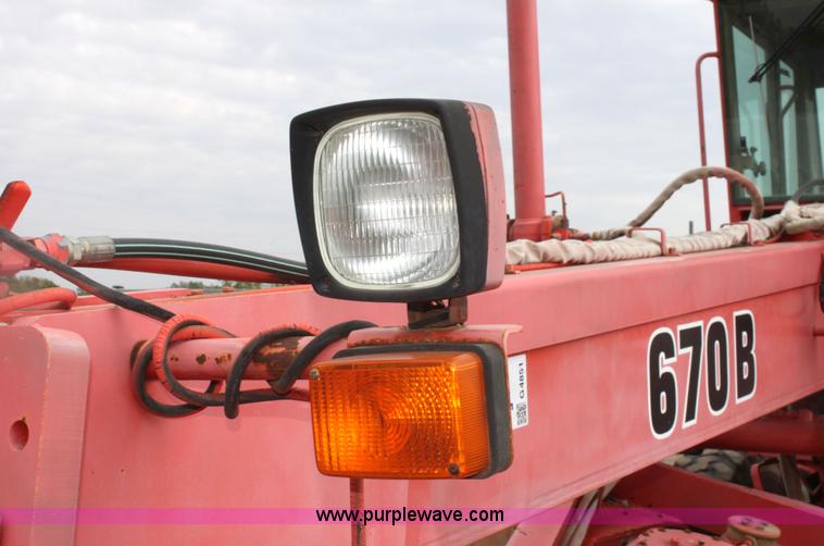 image for item G4851 1991 John Deere 670B motor grader