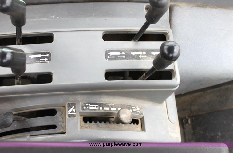 image for item G4852 1997 New Holland 6640SL tractor