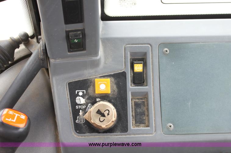 image for item G4852 1997 New Holland 6640SL tractor