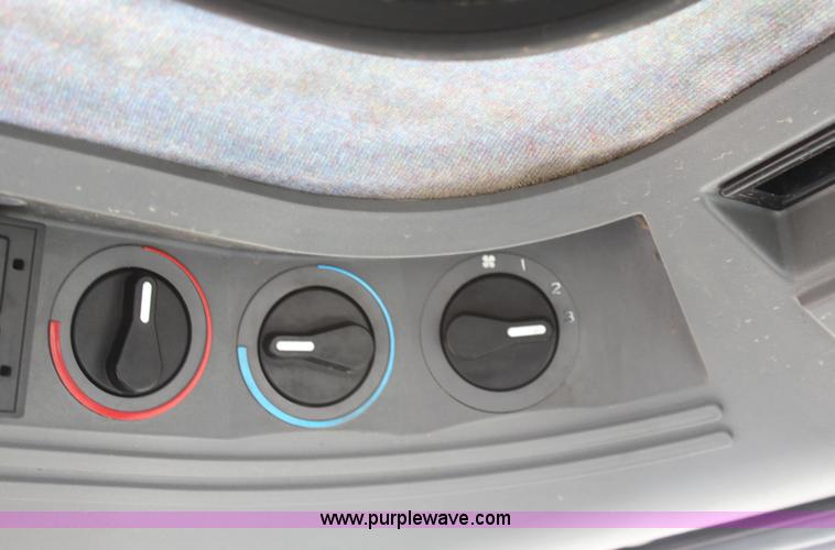 image for item G4852 1997 New Holland 6640SL tractor