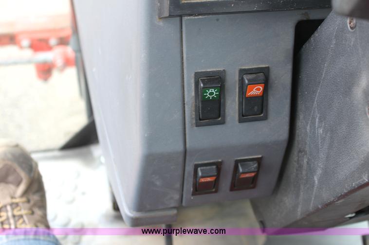 image for item G4852 1997 New Holland 6640SL tractor