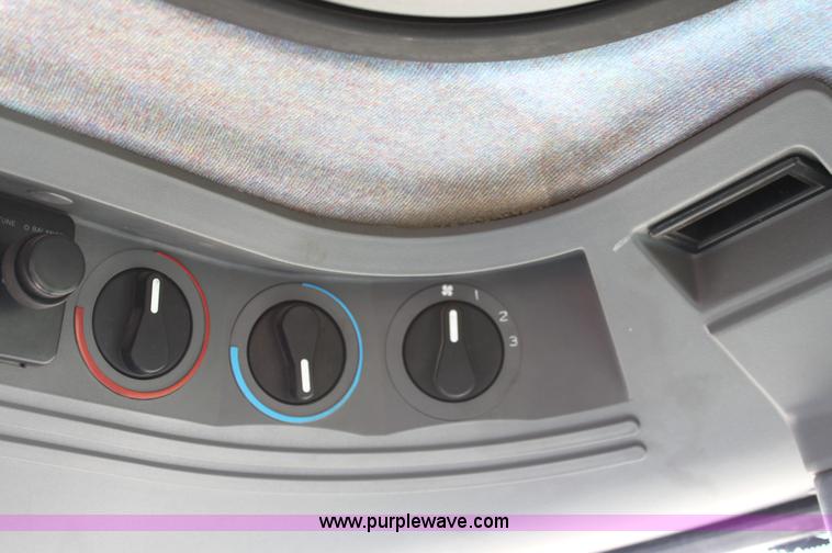 image for item G4853 1998 New Holland 6640SL tractor