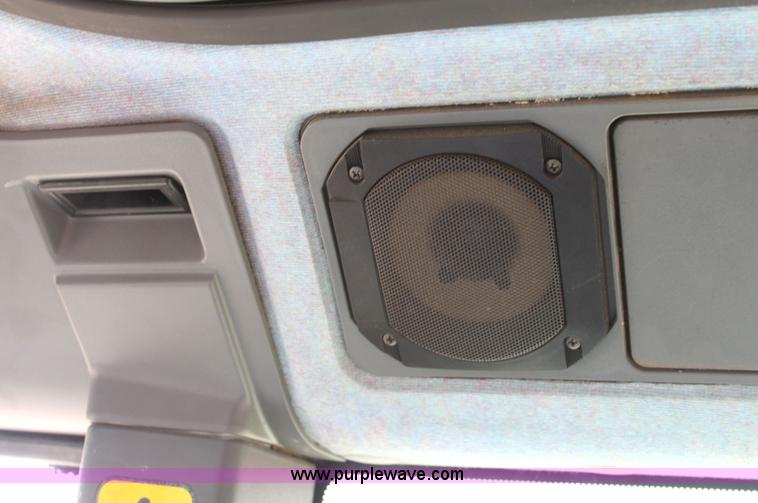 image for item G4853 1998 New Holland 6640SL tractor