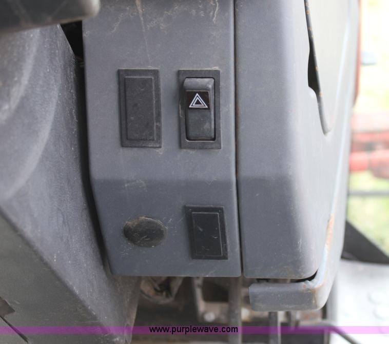 image for item G4853 1998 New Holland 6640SL tractor