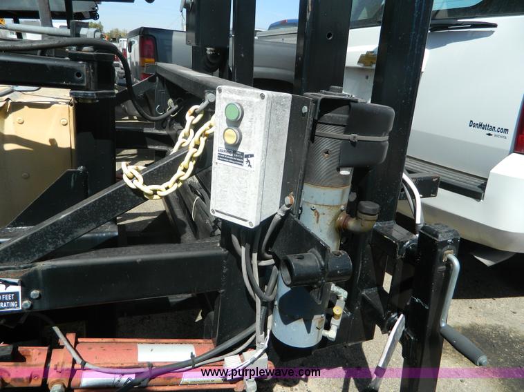 image for item G4993 1999 Enabs Safe-Stop crash attenuator