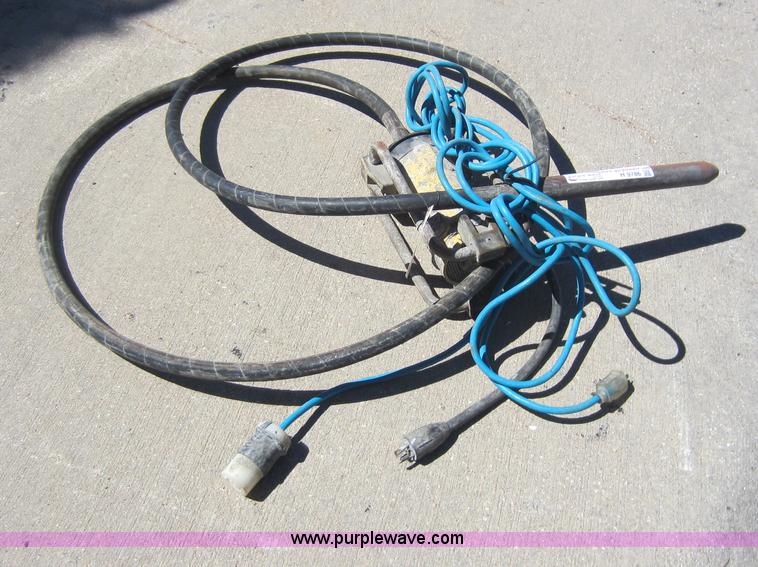 1994 Oztec concrete vibrator in Chanute, KS Item H9786 sold Purple Wave
