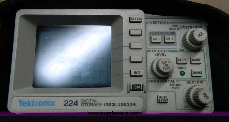 image for item M9961 1995 Tektronix 224 digital storage oscilloscope