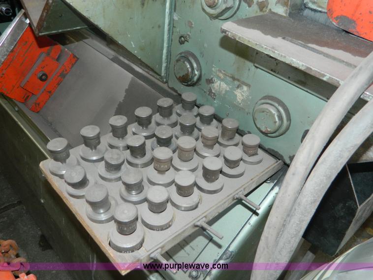 image for item M9991 1990 Piranha P3 ironworker