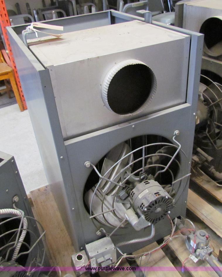 Dayton 3E230D 120,000 BTU natural gas heater in Salina, KS Item N9184
