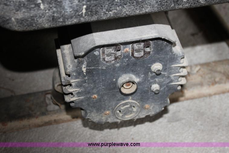 image for item N9205 1999 Homelite LR4400 portable generator