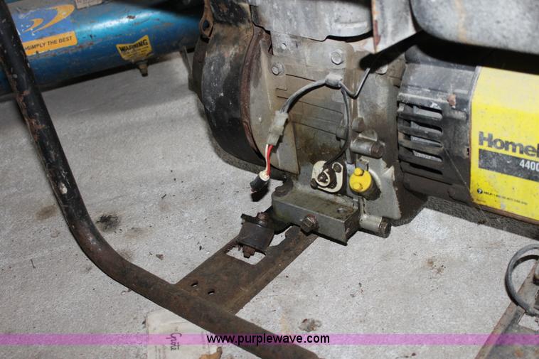 image for item N9205 1999 Homelite LR4400 portable generator