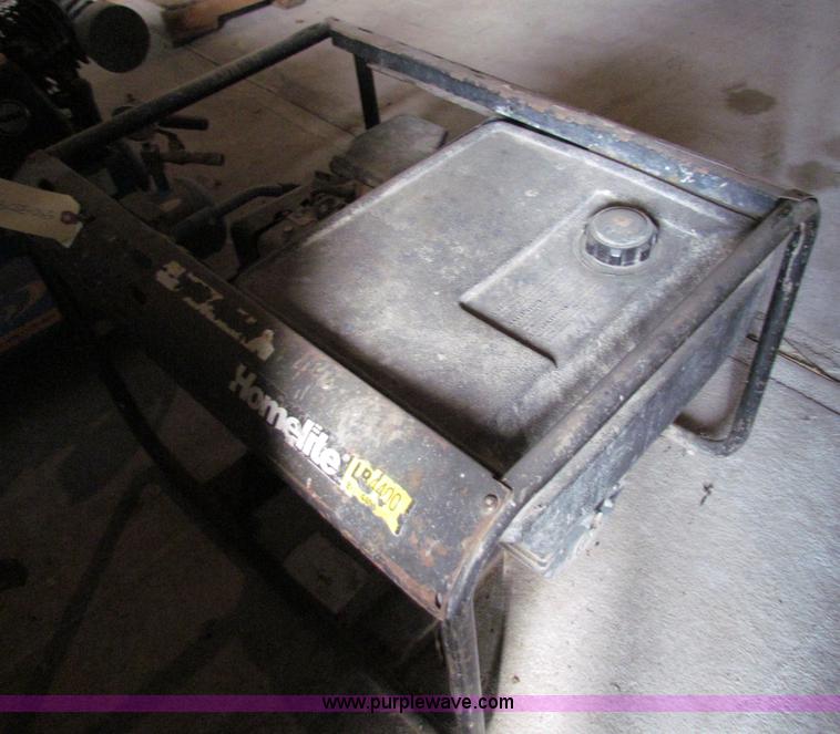 image for item N9215 1999 Homelite LR4400 portable generator