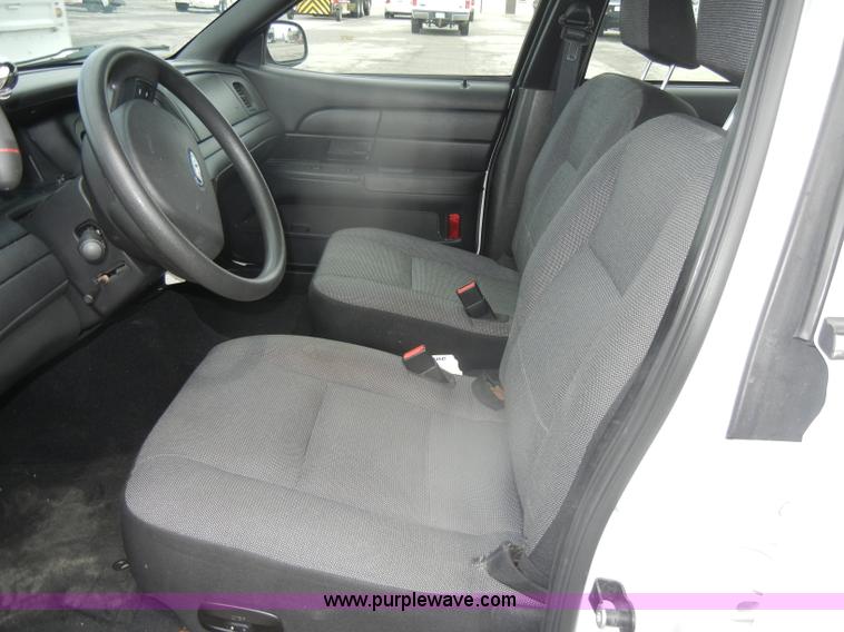 image for item B6895 2007 Ford Crown Victoria Police Interceptor