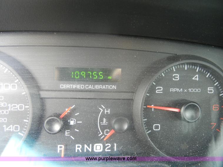 image for item B6895 2007 Ford Crown Victoria Police Interceptor