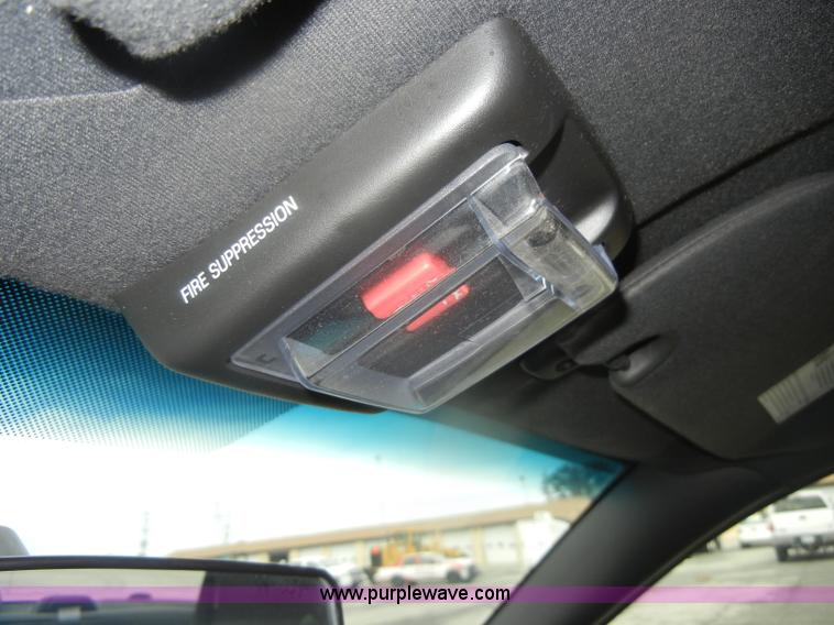 image for item B6895 2007 Ford Crown Victoria Police Interceptor