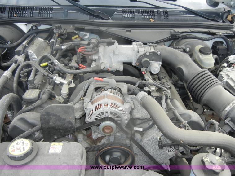 image for item B6895 2007 Ford Crown Victoria Police Interceptor