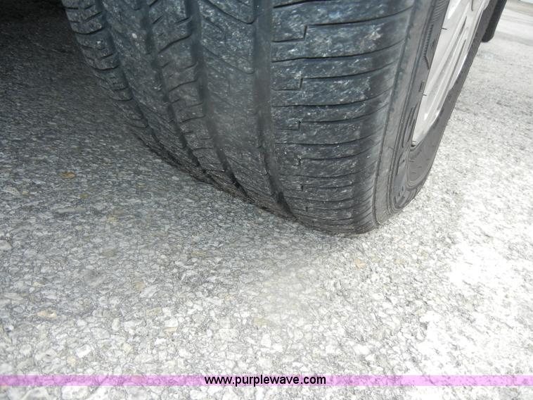 image for item B6895 2007 Ford Crown Victoria Police Interceptor