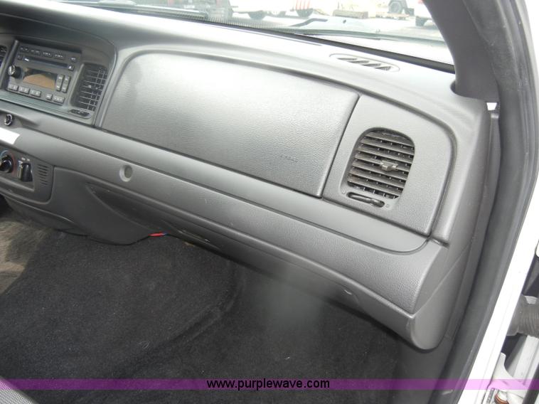 image for item B6895 2007 Ford Crown Victoria Police Interceptor