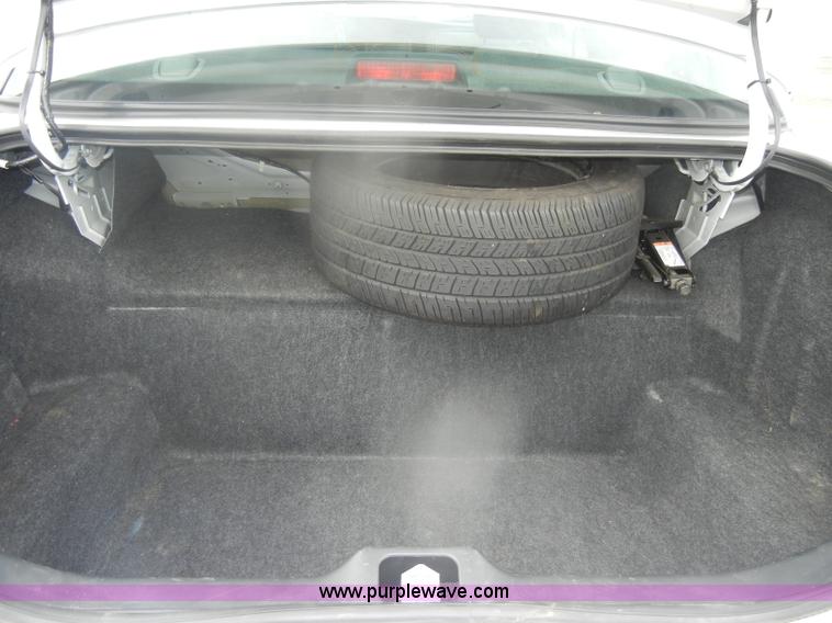 image for item B6895 2007 Ford Crown Victoria Police Interceptor