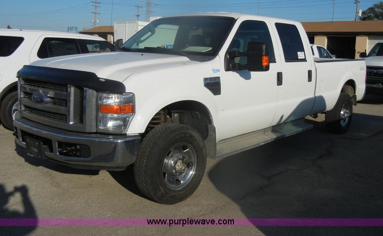 image for item B6896 2008 Ford F250 Super Duty Crew Cab pickup truck
