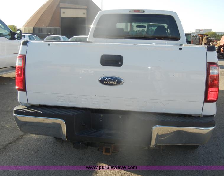 image for item B6896 2008 Ford F250 Super Duty Crew Cab pickup truck