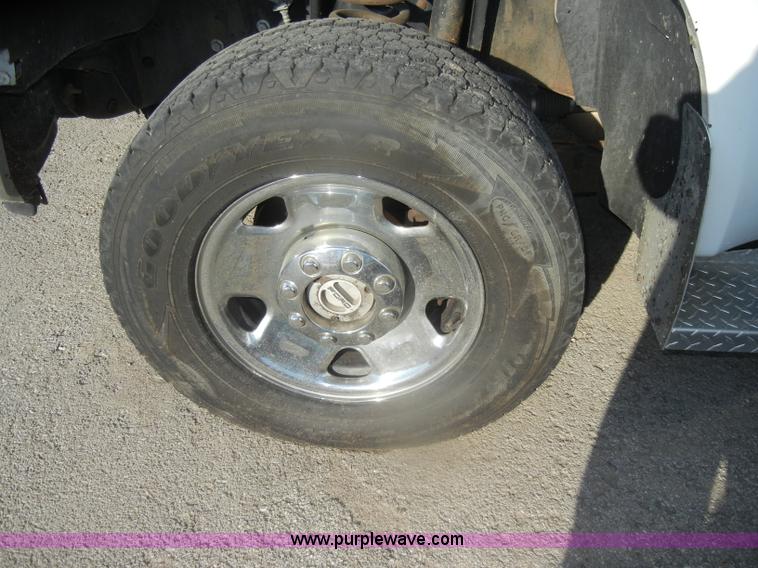 image for item B6896 2008 Ford F250 Super Duty Crew Cab pickup truck