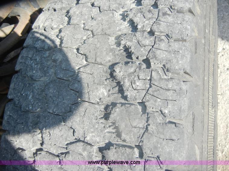 image for item B6896 2008 Ford F250 Super Duty Crew Cab pickup truck