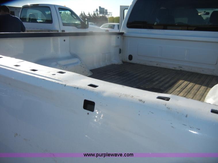 image for item B6896 2008 Ford F250 Super Duty Crew Cab pickup truck
