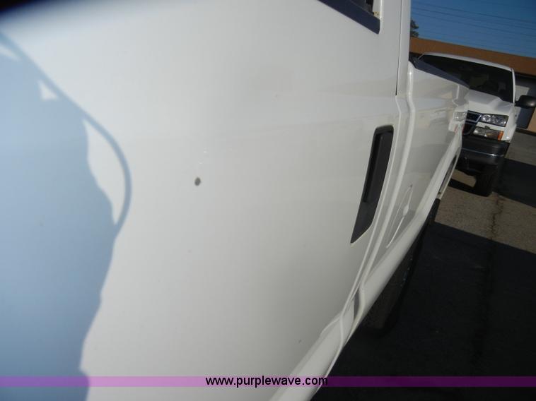 image for item B6896 2008 Ford F250 Super Duty Crew Cab pickup truck