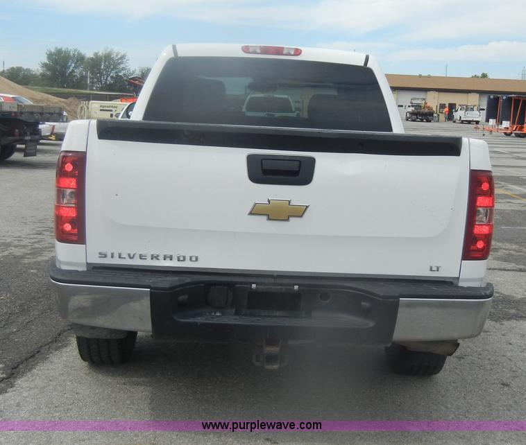 image for item B6955 2008 Chevrolet Silverado K1500 Crew Cab pickup truck