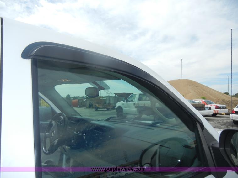 image for item B6955 2008 Chevrolet Silverado K1500 Crew Cab pickup truck